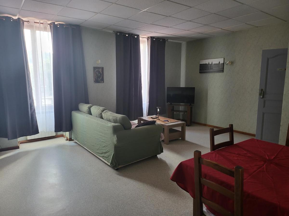 Le Clos Fleuri Bourg-de-Thizy Екстериор снимка